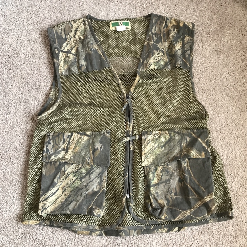 Camo hunting vest